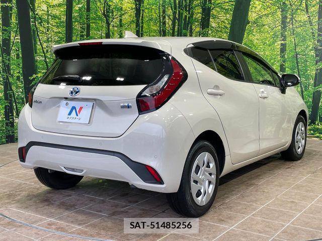 Toyota AQUA 2022-07 7214865-16