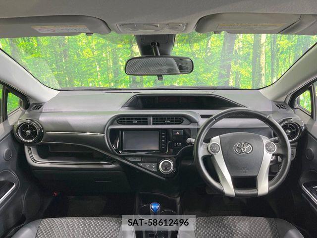 Toyota AQUA 2015-12 7214761-1