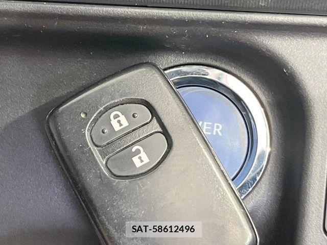 Toyota AQUA 2015-12 7214761-6