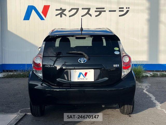 Toyota AQUA 2014-09 7214725-15