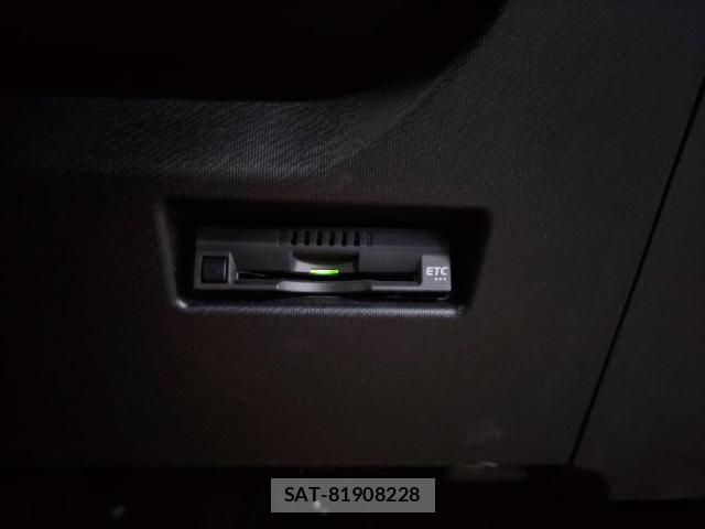 Toyota AQUA 2019-10 7213620-14