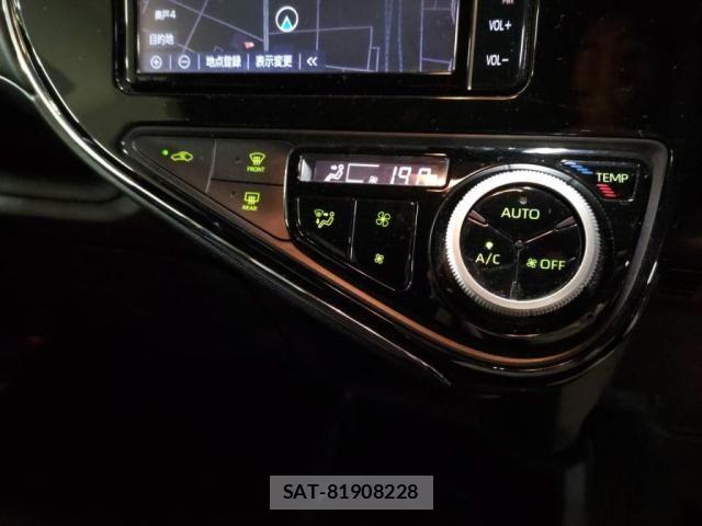 Toyota AQUA 2019-10 7213620-17