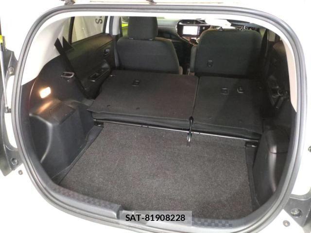 Toyota AQUA 2019-10 7213620-26