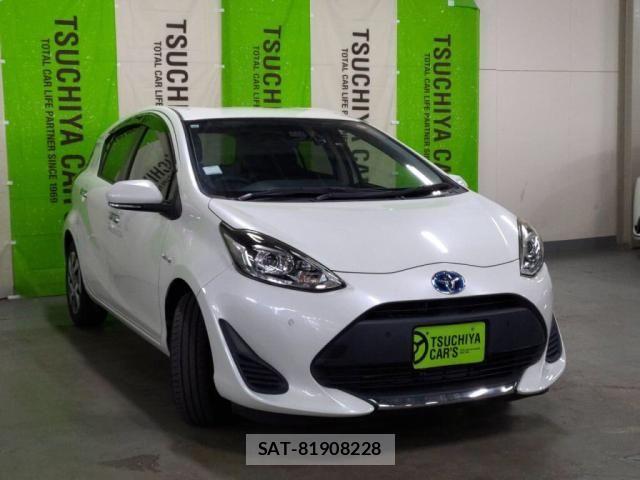 Toyota AQUA 2019-10 7213620-8