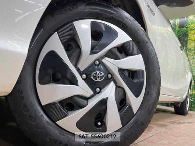 Toyota AQUA 2019-10 7213622-12