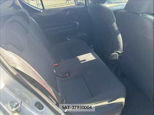 Toyota AQUA 2021-05 7214852-13