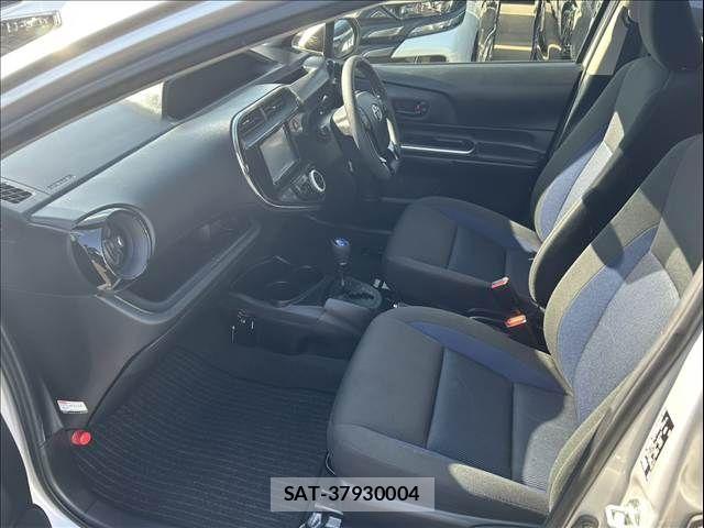 Toyota AQUA 2021-05 7214852-14