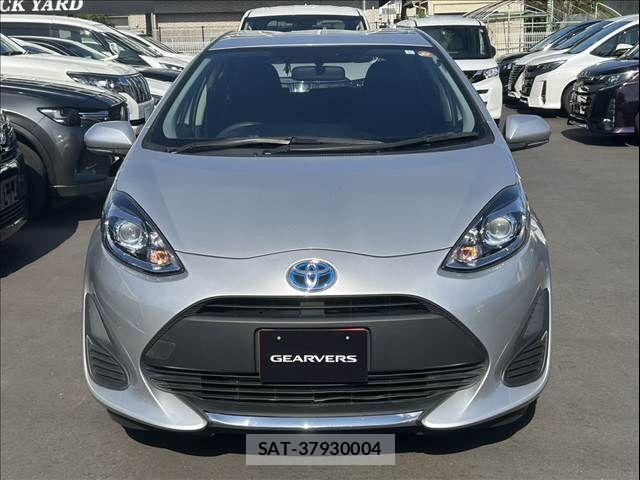Toyota AQUA 2021-05 7214852-3