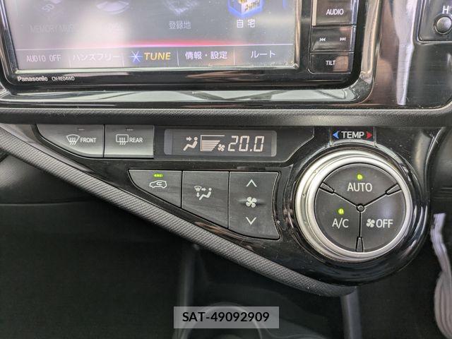 Toyota AQUA 2015-02 7214735-10