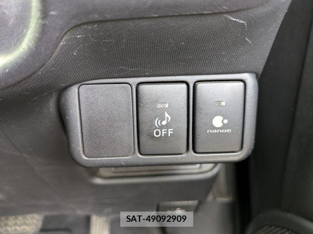 Toyota AQUA 2015-02 7214735-14
