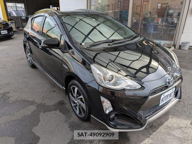 Toyota AQUA 2015-02 7214735-16