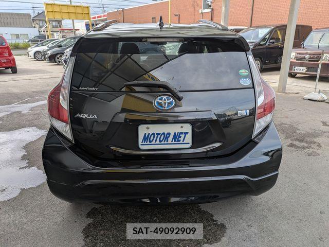 Toyota AQUA 2015-02 7214735-18