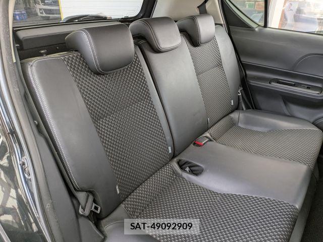 Toyota AQUA 2015-02 7214735-27