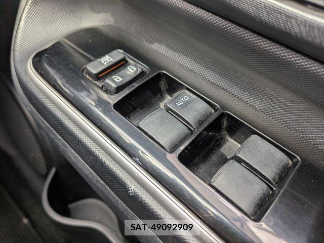 Toyota AQUA 2015-02 7214735-28