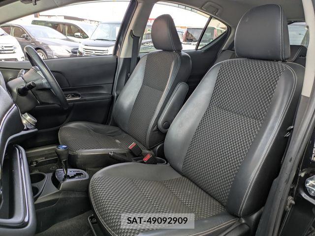Toyota AQUA 2015-02 7214735-2