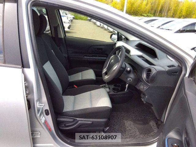 Toyota AQUA 2014-05 7214717-3