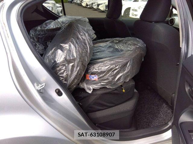 Toyota AQUA 2014-05 7214717-4