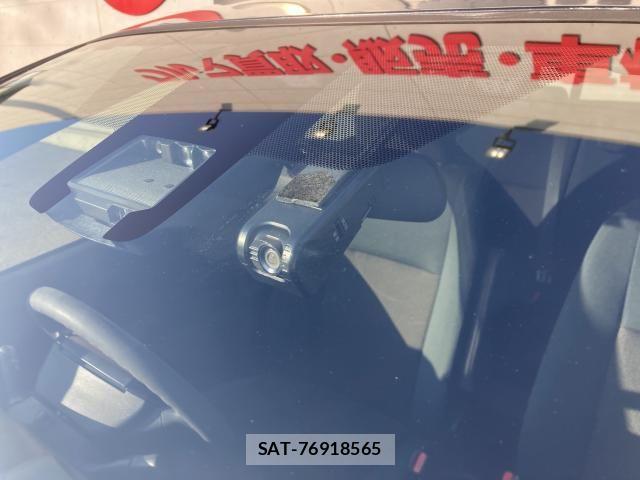 Toyota AQUA 2017-05 7214779-11