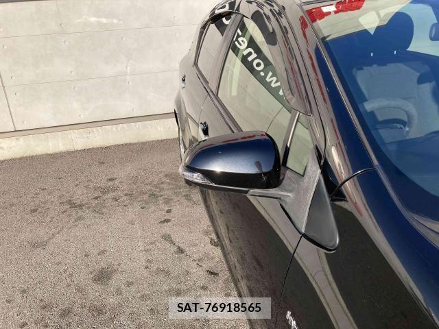 Toyota AQUA 2017-05 7214779-12