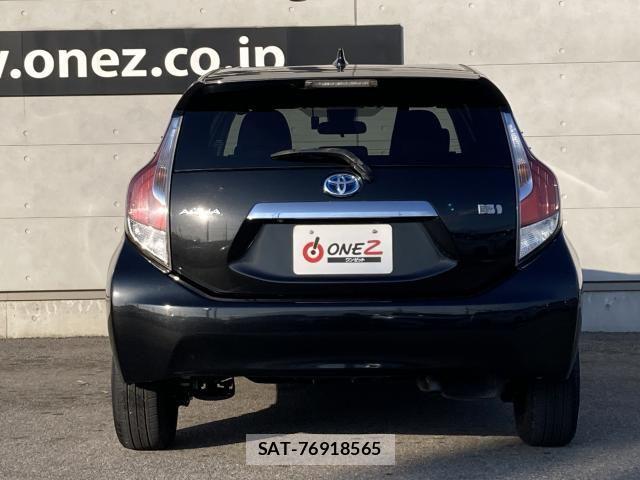 Toyota AQUA 2017-05 7214779-16