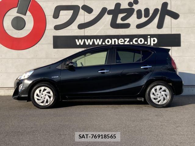 Toyota AQUA 2017-05 7214779-17