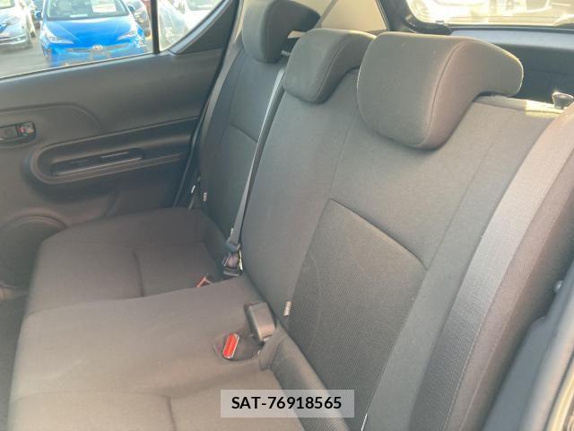 Toyota AQUA 2017-05 7214779-24