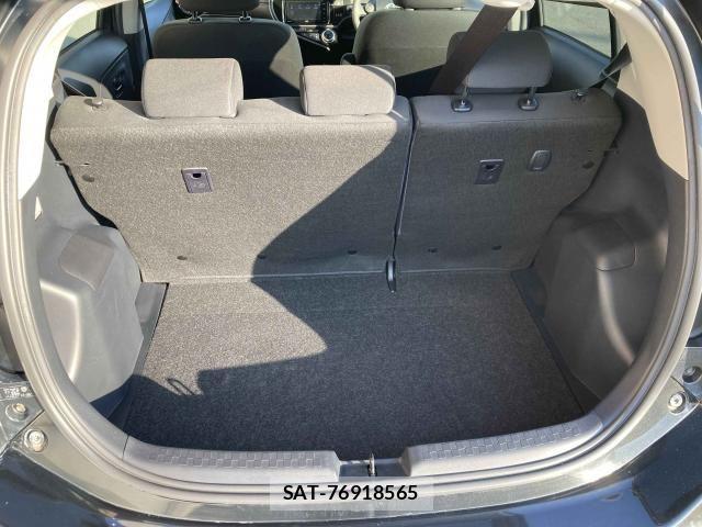 Toyota AQUA 2017-05 7214779-25