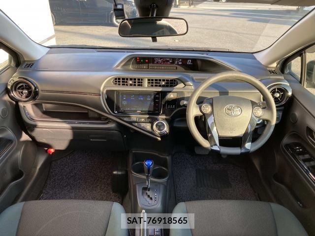 Toyota AQUA 2017-05 7214779-2