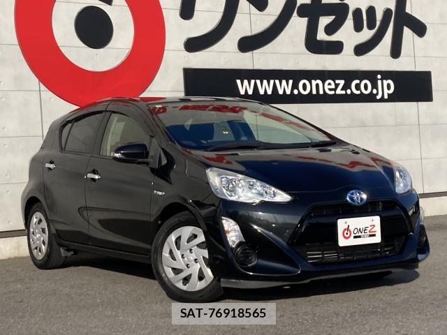 Toyota AQUA 2017-05 7214779-3