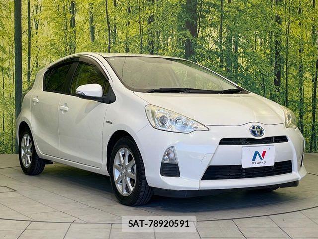 Toyota AQUA 2013-09 7214707-15