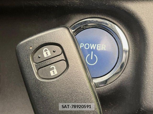 Toyota AQUA 2013-09 7214707-5