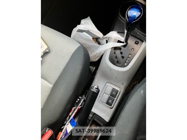 Toyota AQUA 2013-09 7214708-9