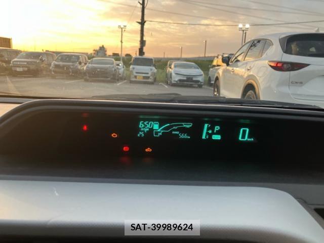 Toyota AQUA 2013-09 7214708-10