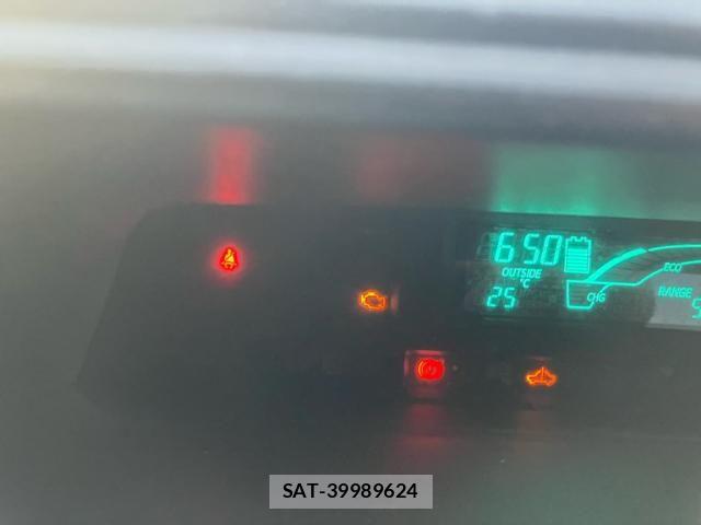 Toyota AQUA 2013-09 7214708-11