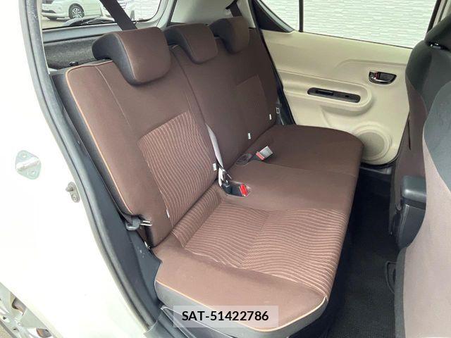 Toyota AQUA 2012-03 7214669-9
