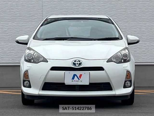 Toyota AQUA 2012-03 7214669-13