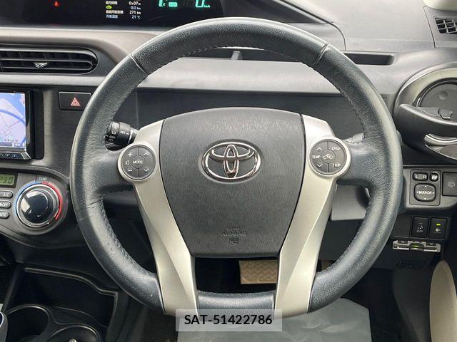 Toyota AQUA 2012-03 7214669-7