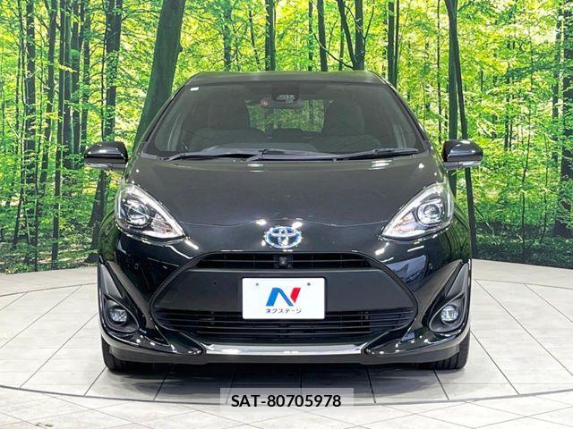 Toyota AQUA 2021-04 7214850-13