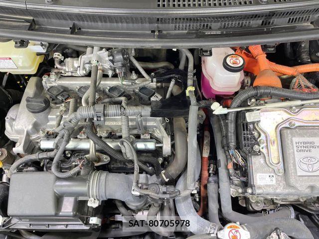 Toyota AQUA 2021-04 7214850-17