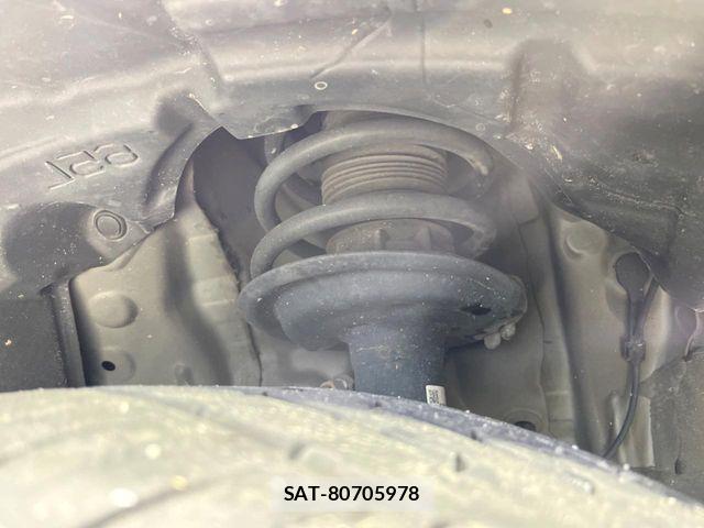 Toyota AQUA 2021-04 7214850-19