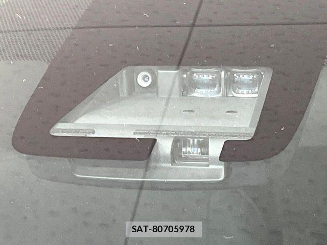 Toyota AQUA 2021-04 7214850-2