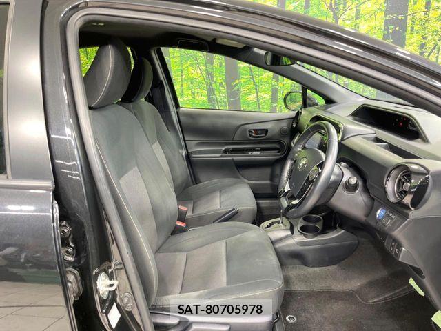 Toyota AQUA 2021-04 7214850-7