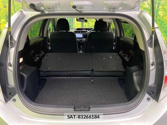 Toyota AQUA 2019-05 7214811-9