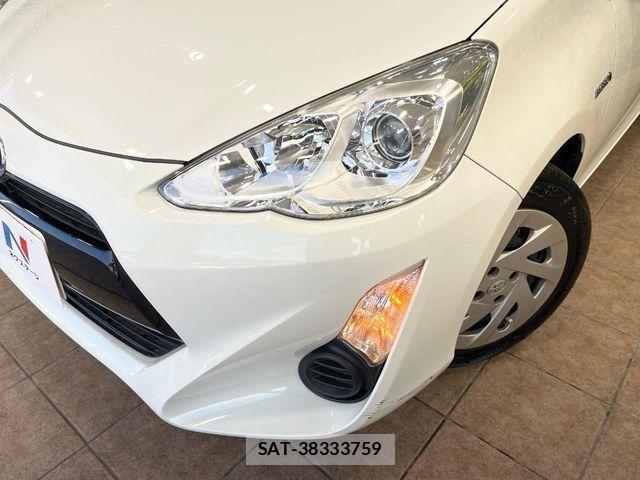 Toyota AQUA 2017-02 7214774-11