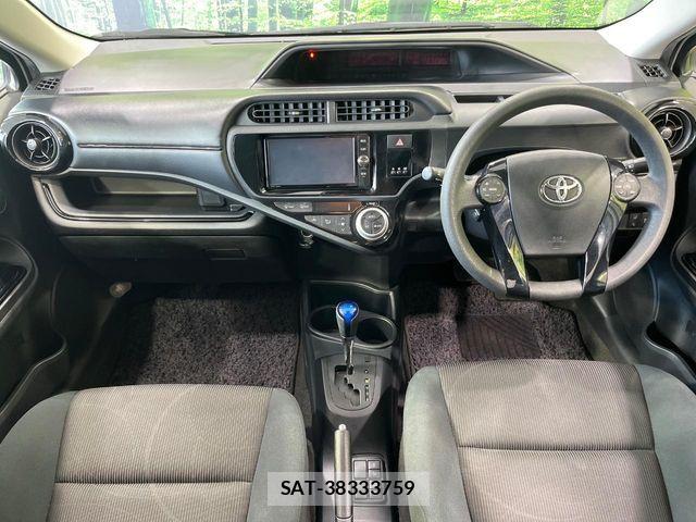 Toyota AQUA 2017-02 7214774-1