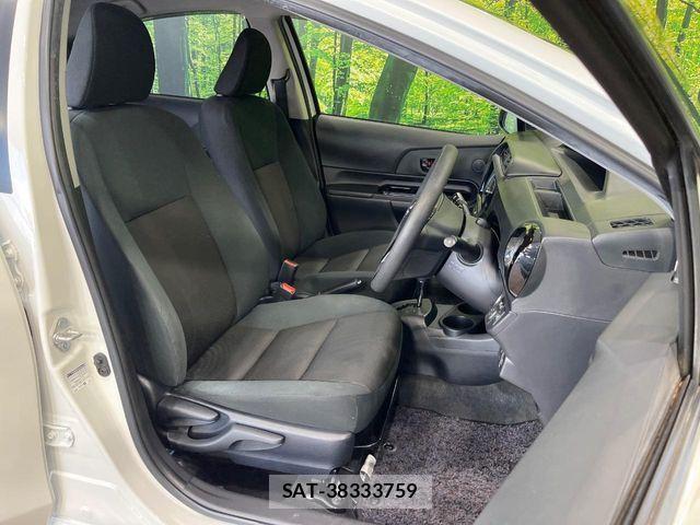 Toyota AQUA 2017-02 7214774-7