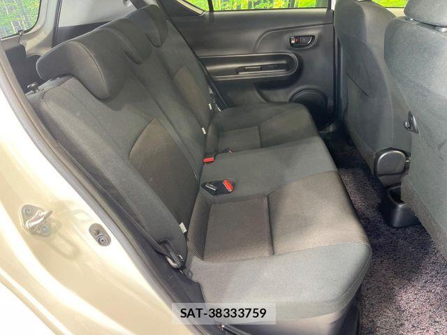 Toyota AQUA 2017-02 7214774-8