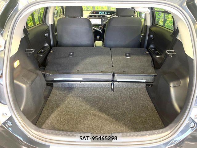 Toyota AQUA 2014-01 7214716-9