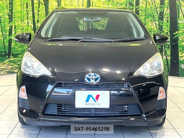 Toyota AQUA 2014-01 7214716-13