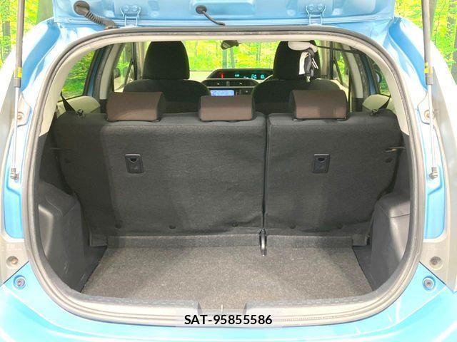 Toyota AQUA 2013-09 7214706-9